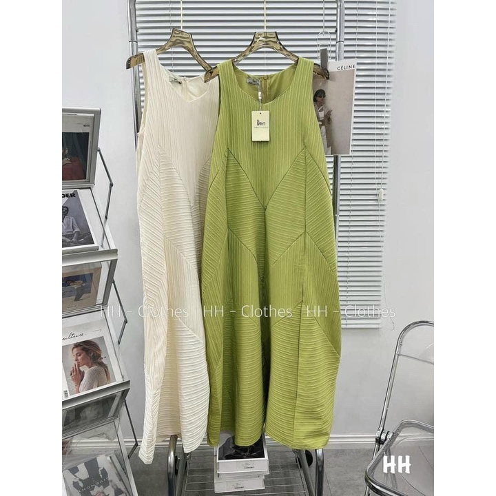 Váy xuông dài tạo khối sóng sát nách