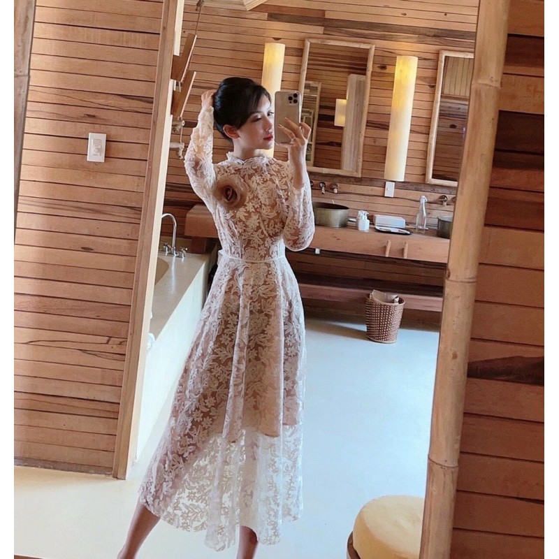 đầm ren kèm tag hoa