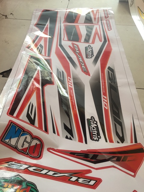 Tem rời Blade decal trắng sữa -1