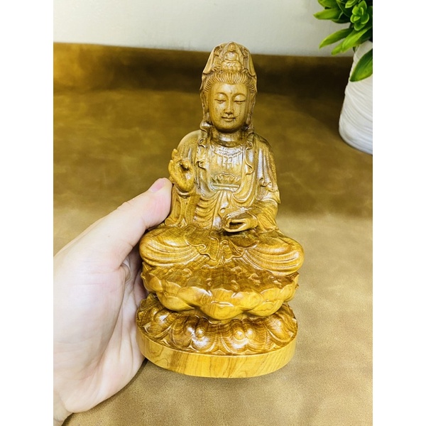 Tượng phật Bà Quan Âm - gỗ bách sanh, có mùi thơm - để ô tô, bàn làm việc