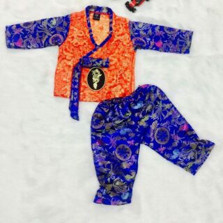 Hanbok bé trai