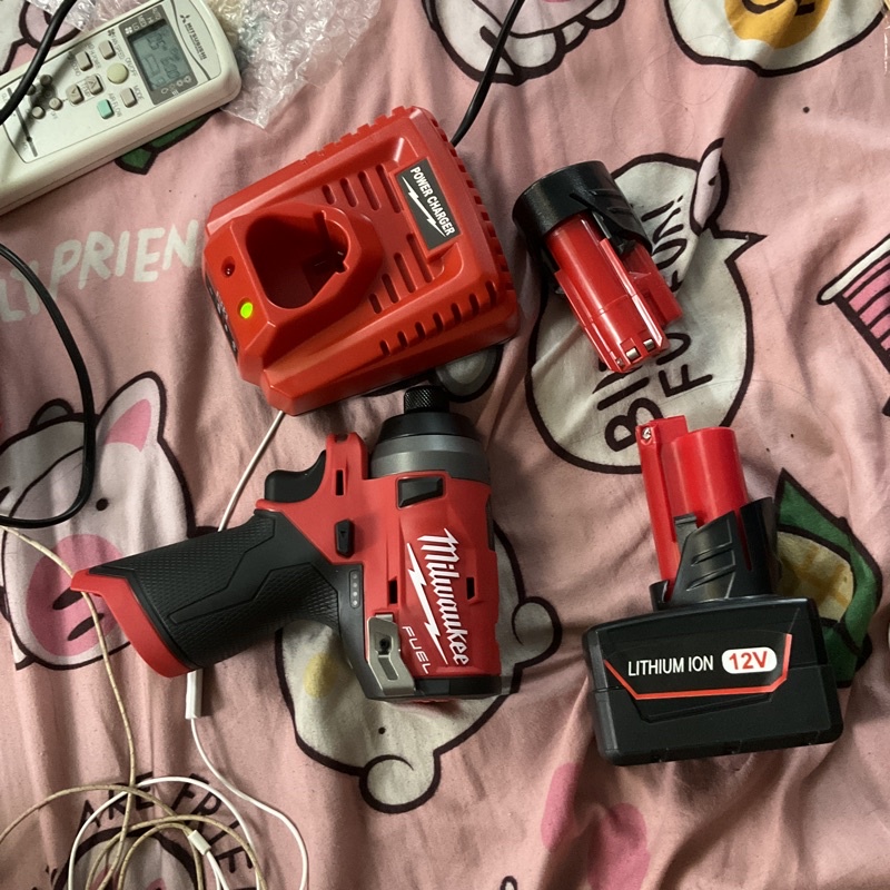 Nsv bắn vít milwaukee m12