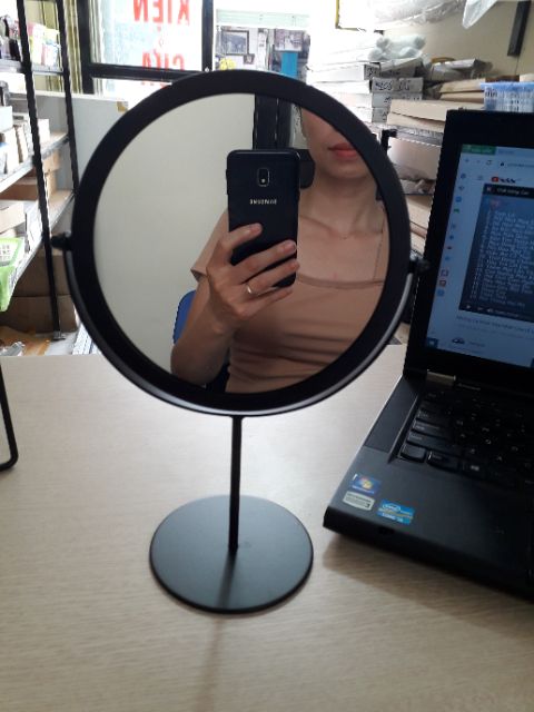 Gương trang điểm để bàn mini chân cao mặt gương xoay 360 độ