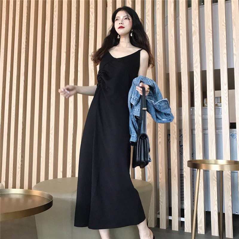 Phiên bản Hàn Quốc váy hai dây mỏng gợi cảm xẻ cổ chữ V | BigBuy360 - bigbuy360.vn