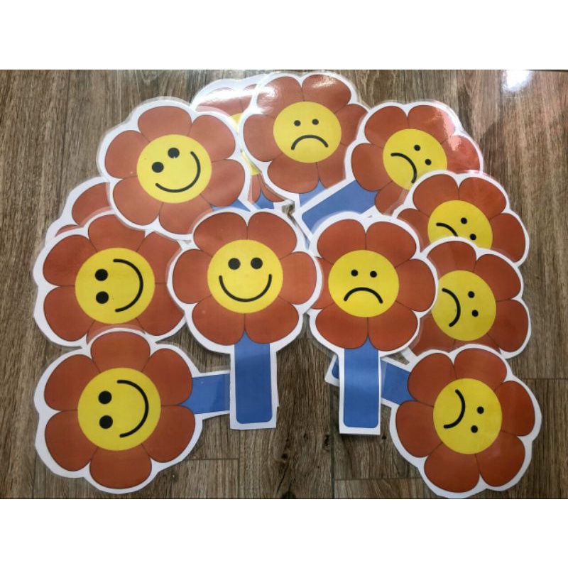 Thẻ mếu cười in 2 mặt ,1 mặt mếu,1 mặt cười
