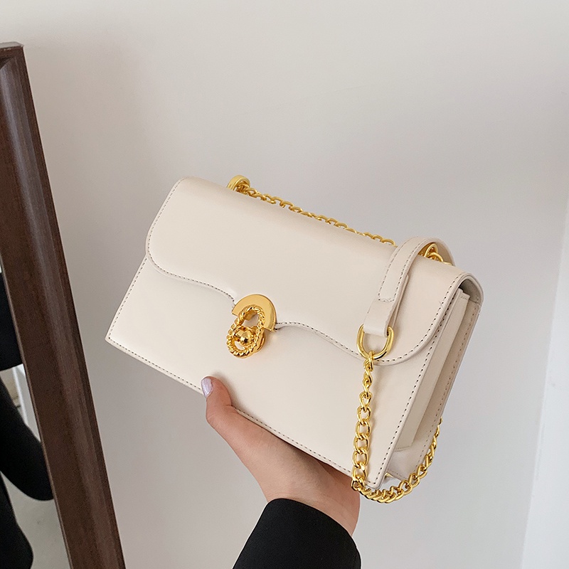 Túi xách IELGY dáng vuông nhỏ dễ phối đồ dây đeo phối chuỗi xích bắt mắt thời trang dành cho nữ
