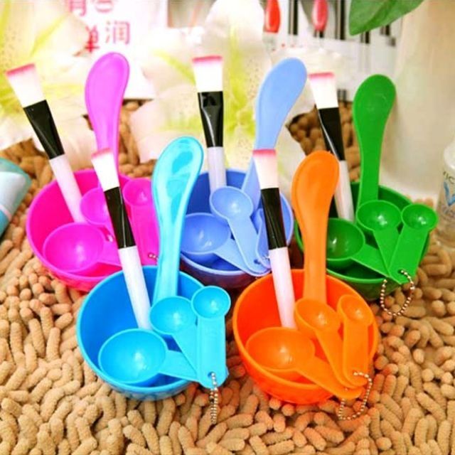 Combo 30 bát trộn mỹ phẩm .