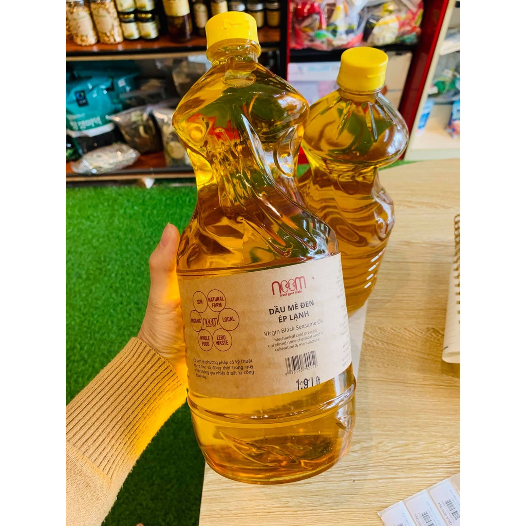 DẦU MÈ ĐEN ÉP LẠNH NOOM CHIẾT 100ML ĂN DẶM CHO BÉ HOẶC MASSAGE, LÀM DẦU NỀM ( SHOP MẸ SỮA)