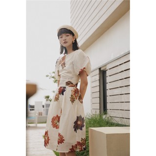 Đầm tay dài ren hoa 6 cánh 1552