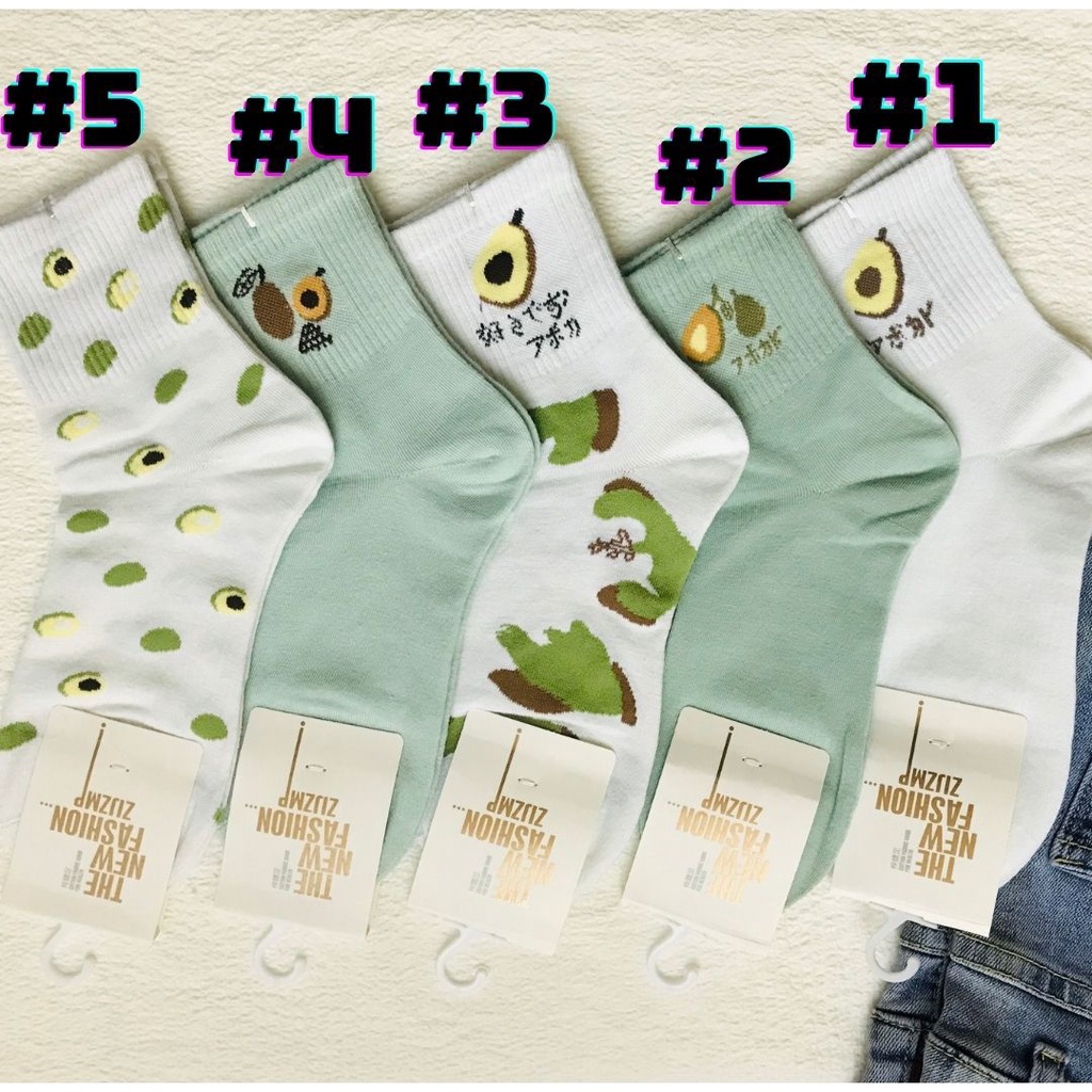 Tất vớ cao cổ họa tiết quả bơ xinh xắn chất liệu dày dặn, thấm hút mồ hôi