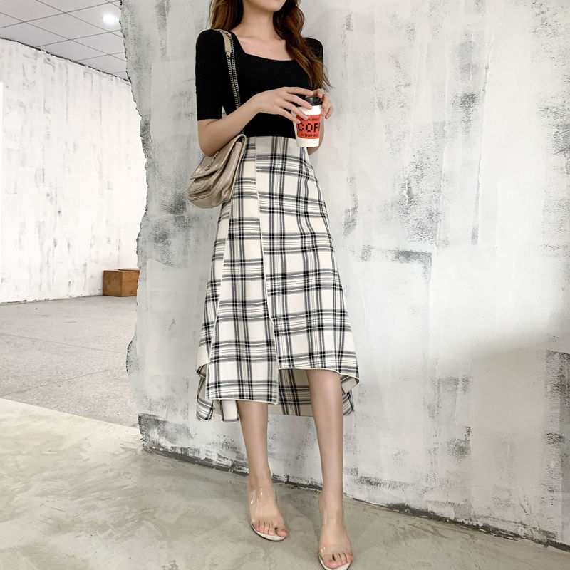 Chân Váy Midi Với Họa Tiết Ca Rô Xinh Xắn Theo Phong Cách Hàn Quốc 2021