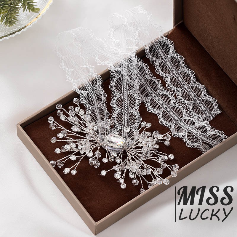 Trâm cài tóc phối vải ren đính ngọc trai dễ thương cho cô dâu