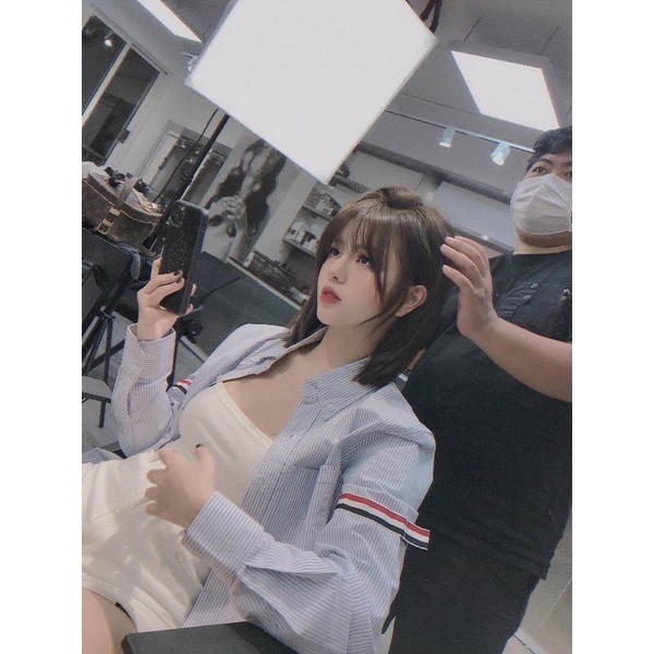 THE2001STORE | Áo somi thombrowne nữ kẻ xanh phong cách Hàn Quốc