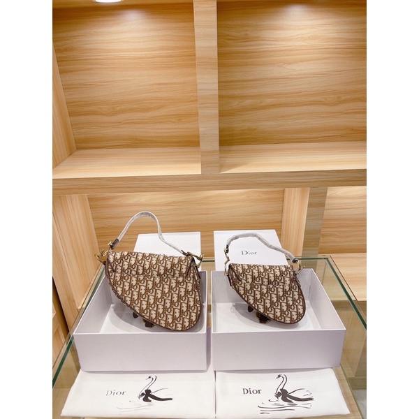 TÚI DIOR YÊN NGỰA SADLE THỔ CẨM