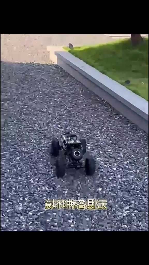 Đồ Chơi Xe Điều Khiển Địa Hình Siêu To Dài Nữa Mét - Pin Sạc, Vỏ Thép Siêu Bền