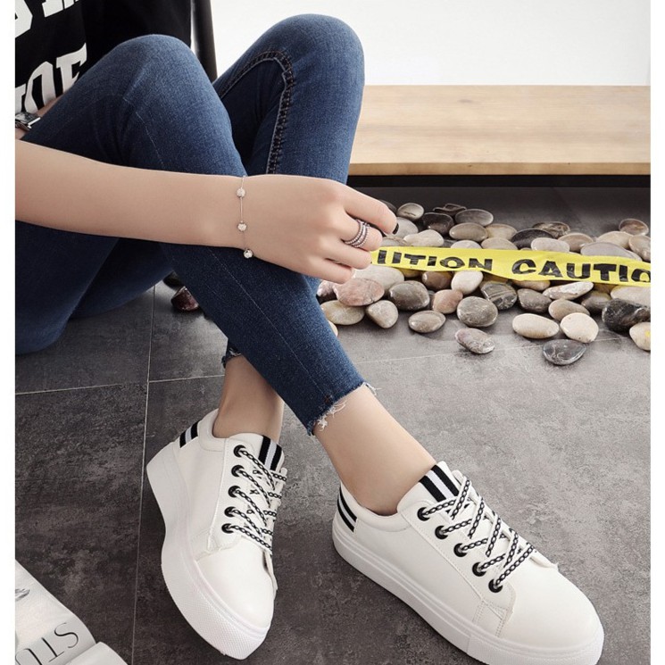 Giày Sneaker Nữ Siêu Hot SODOHA SNN03-68BW