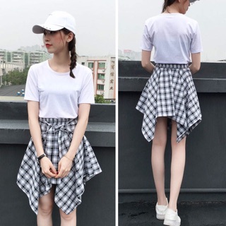 Chân váy kẻ buộc vạt cá tính