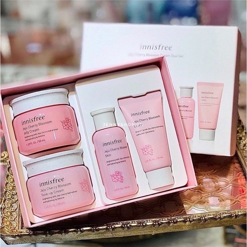 Bộ Dưỡng Trắng Nâng Tone Da Innisfree Jeju Cherry Blossom Cream Duo Set