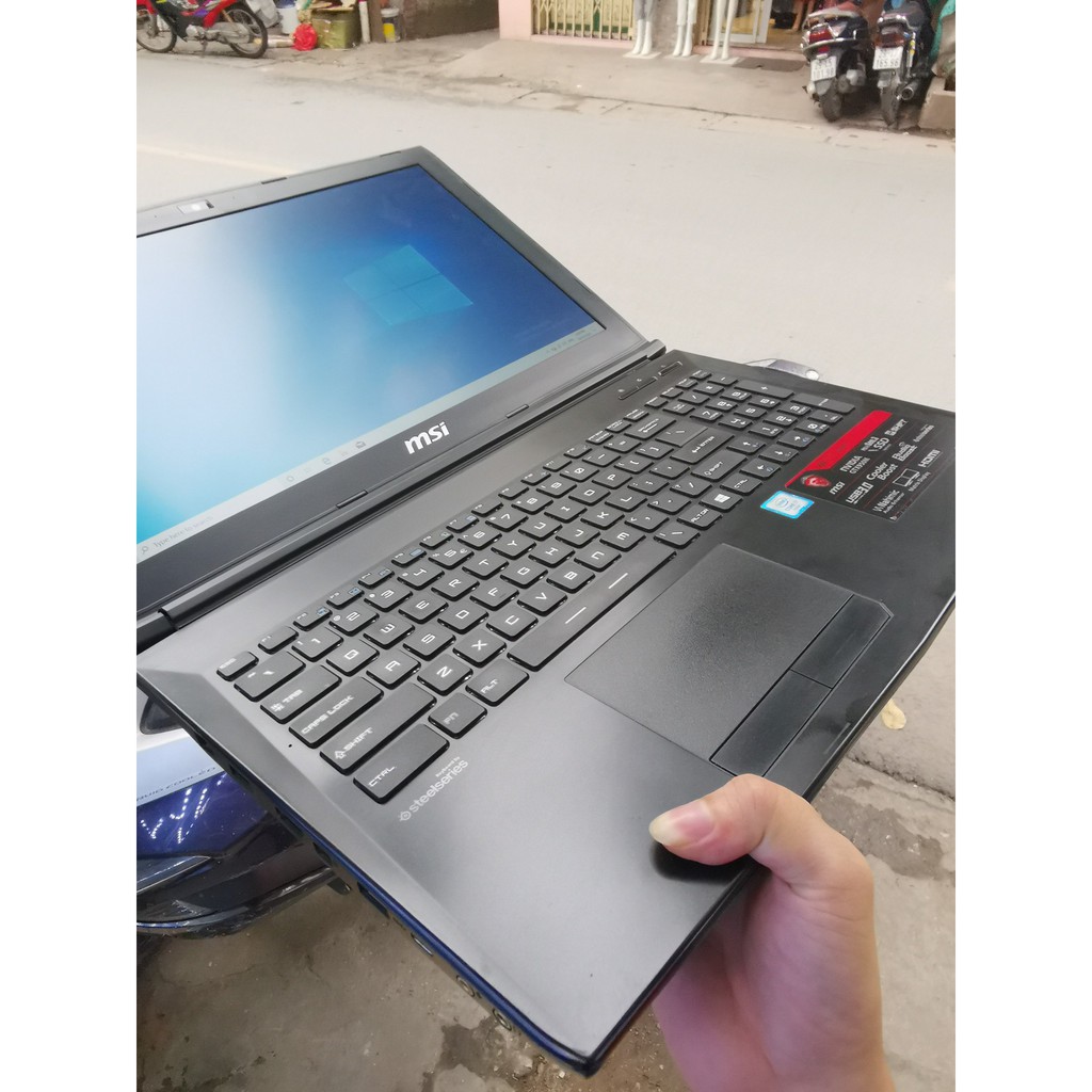 MSI GL62   Core i7-6700HQ, ram 8GB, SSD 128GB + HDD 1T, GTX 950 2GB