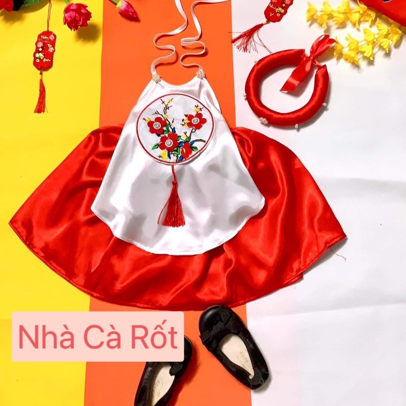 Set yếm hoa váy đỏ lụa kèm mấn cho bé gái