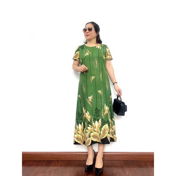 Đầm trung niên nữ,Chất liệu Lanh lụa cao cấp, Hoạ tiết hoa chân sang trọng cho quý bà