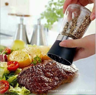 Hũ đựng xay tiêu trực tiếp