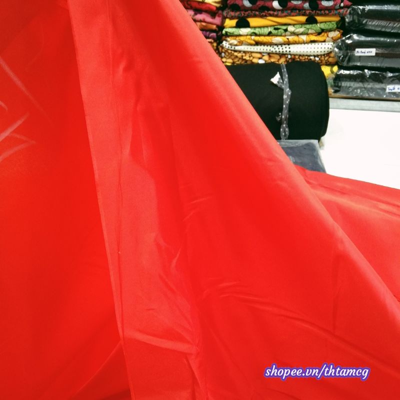 Vải Dù Nylon Mỏng Màu Đỏ Tươi Láng Mịn Sang Trọng Dùng Lót Sản Phẩm Cao Cấp