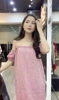 Váy đỏ hở vai nhà cchat