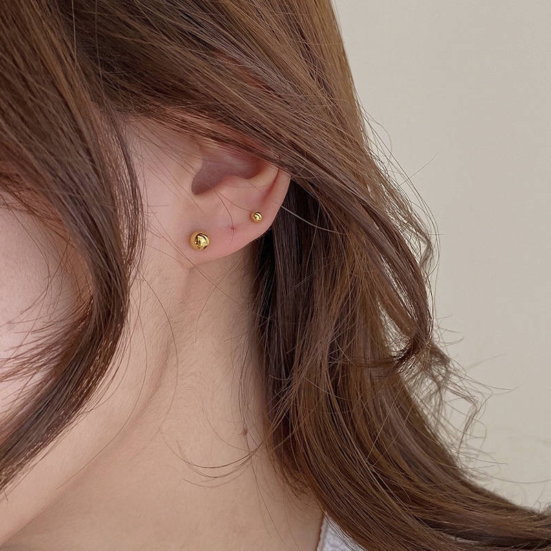 Bông tai titan không gỉ mạ vàng 18k thiết kế dạng bi tròn đơn giản nhẹ nhàng thời trang cho nữ