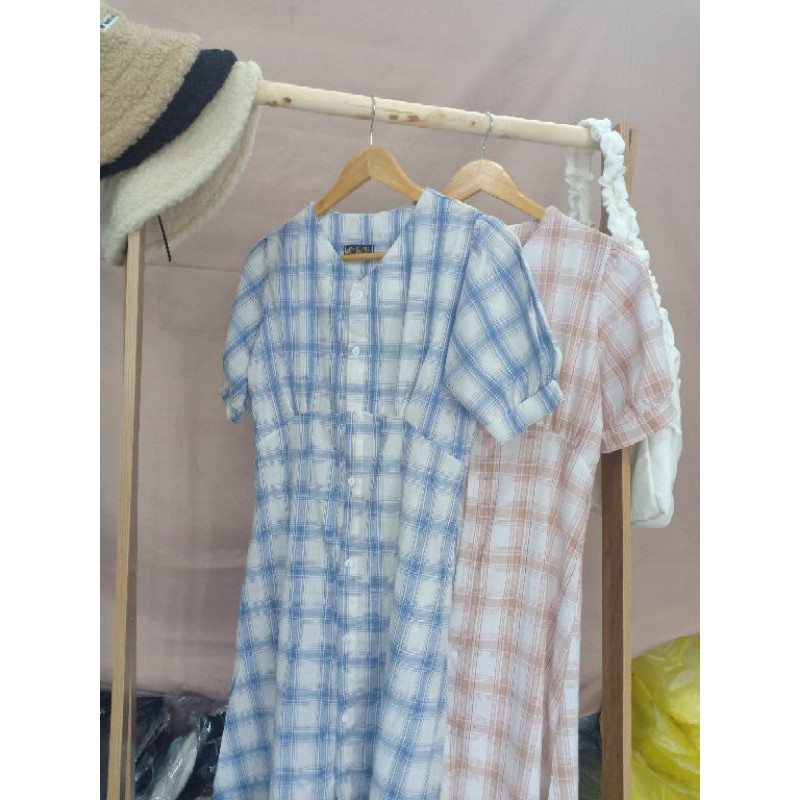 Váy kẻ caro Ulzzang dáng dài 💖VIDEO/ẢNH THẬT💖 Đầm caro cài cúc 2 màu Xanh và Hồng dễ dàng phối đồ phong cách dạo phố | BigBuy360 - bigbuy360.vn