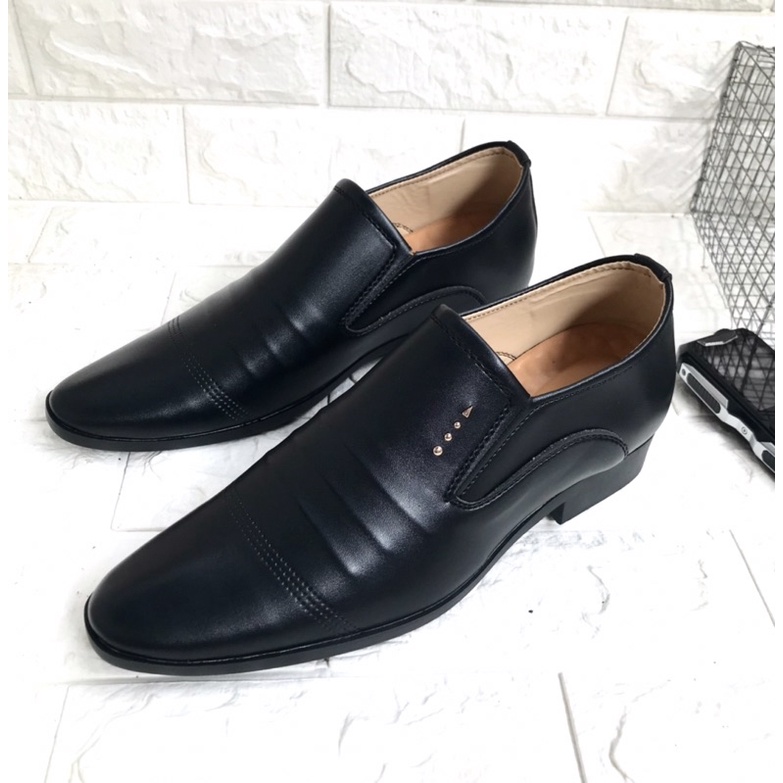 Giày công sở nam tăng cao 6-7cm..da mềm..kiểu dáng đẹp..màu nâu và đen..đế khâu sẵn rất chắc chắn