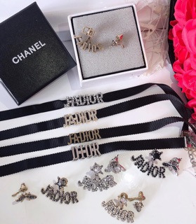 Set bông tai & chocker thương hiệu