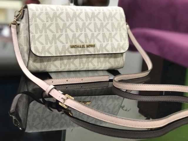 Túi Michael Kors Logo