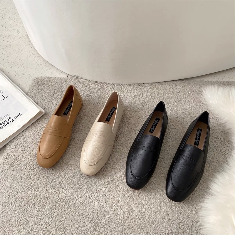 Giày loafer thanh lịch, nhã nhặn công sở phù hợp các mùa