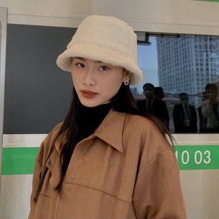 Nón lông trắng đen FUR BUCKET HAT