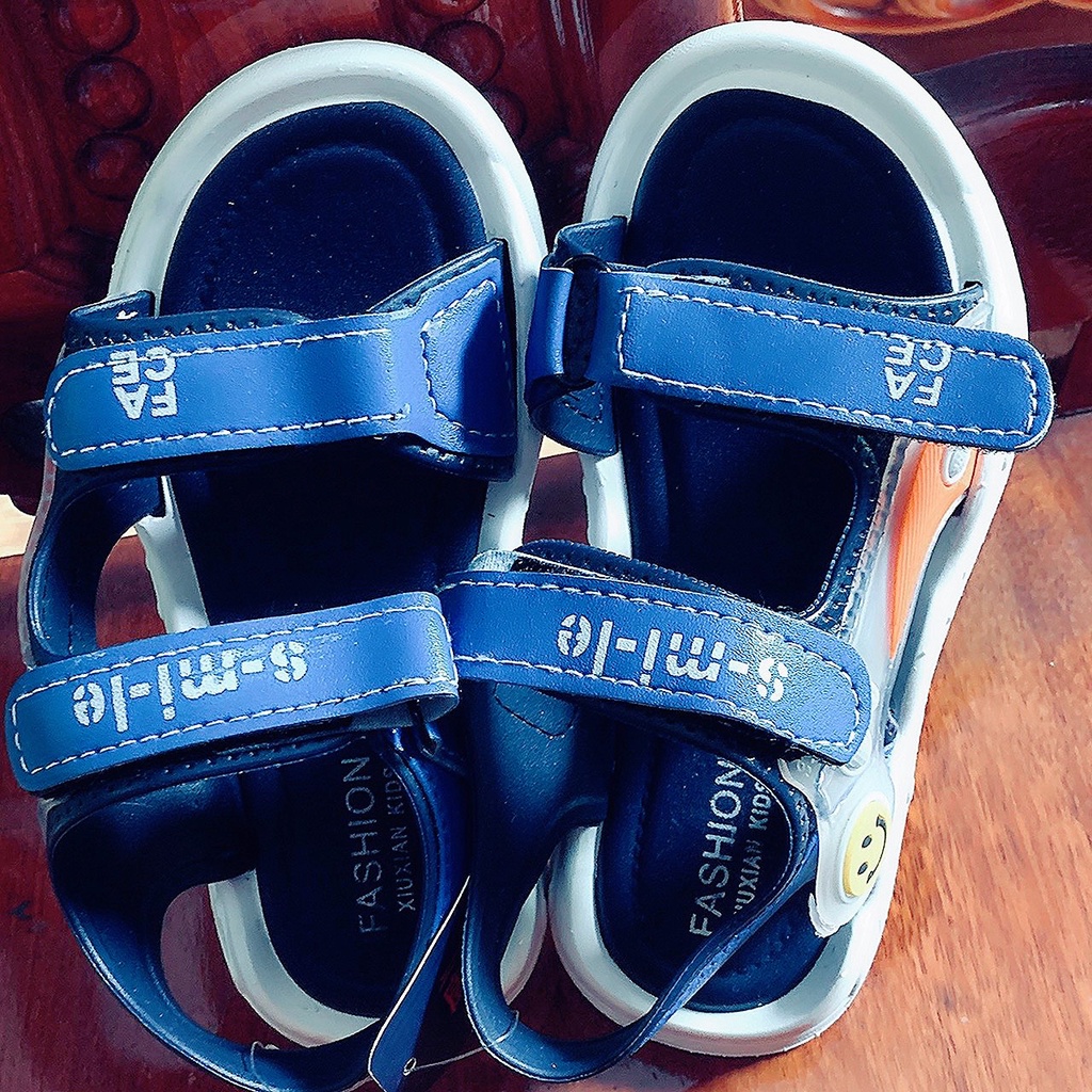 [Xả kho đón Tết ]Sandal bé trai và bé gái từ 6-10 tuổi quai ngang siêu nhẹ đế em chống trơn Ml 2203