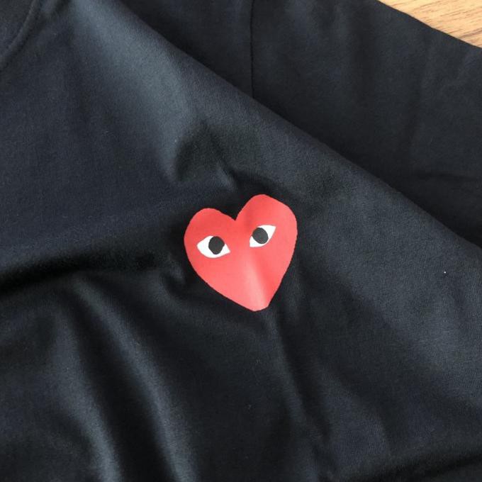 Áo Thun Đen In Hình Trái Tim Cdg Play Comme Des Garcons Độc Đáo