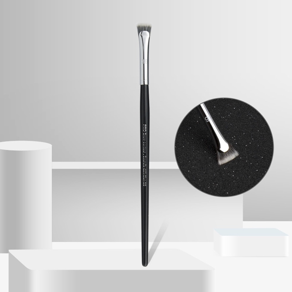 1 Cọ Trang Điểm Đầu Dẹt Hình Quạt Đánh Phấn Bắt Sáng/Phấn Mắt Cho Nữ