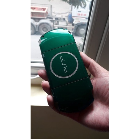 Bán PSP3000 new like + thẻ 32G cóp full game + pk đầy đủ cho ae về giải trí!