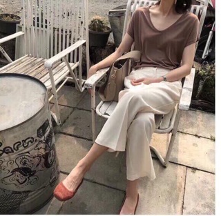 Áo phông trơn cổ tim