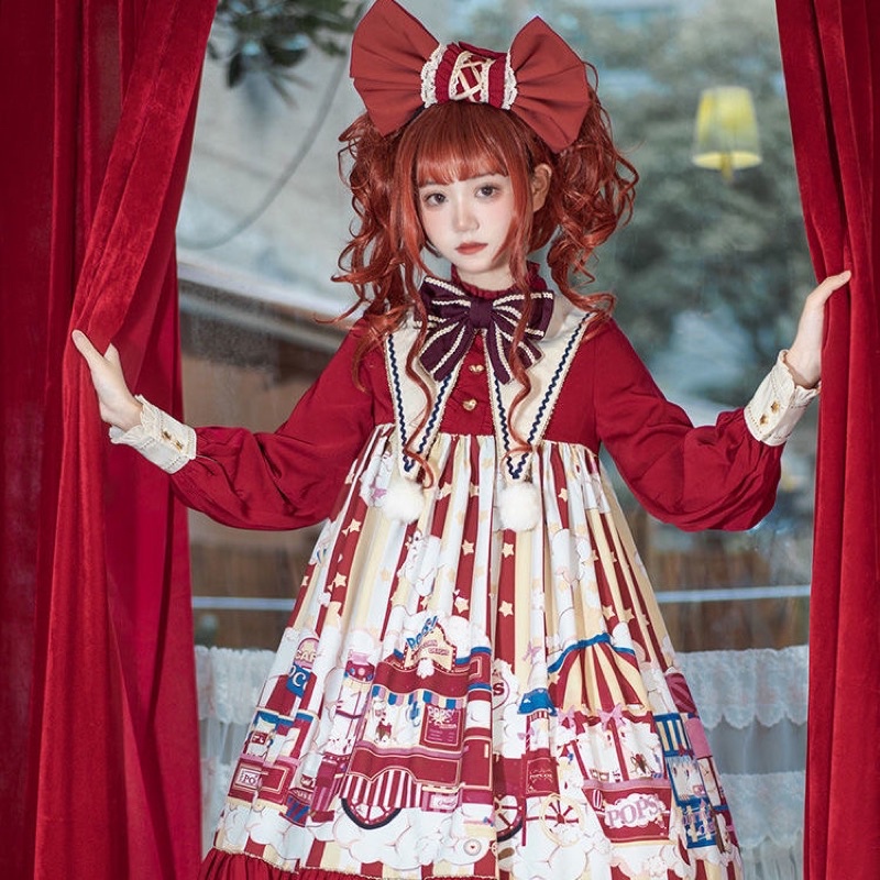 Đầm xoè hoạ tiết phong cách lolita
