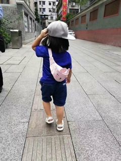 Túi tai thỏ bé gái