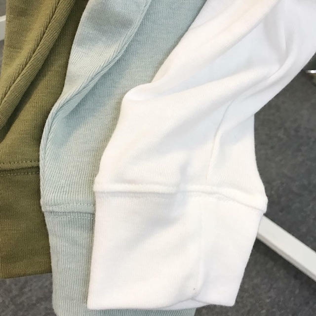 Áo crop F21 tay dài