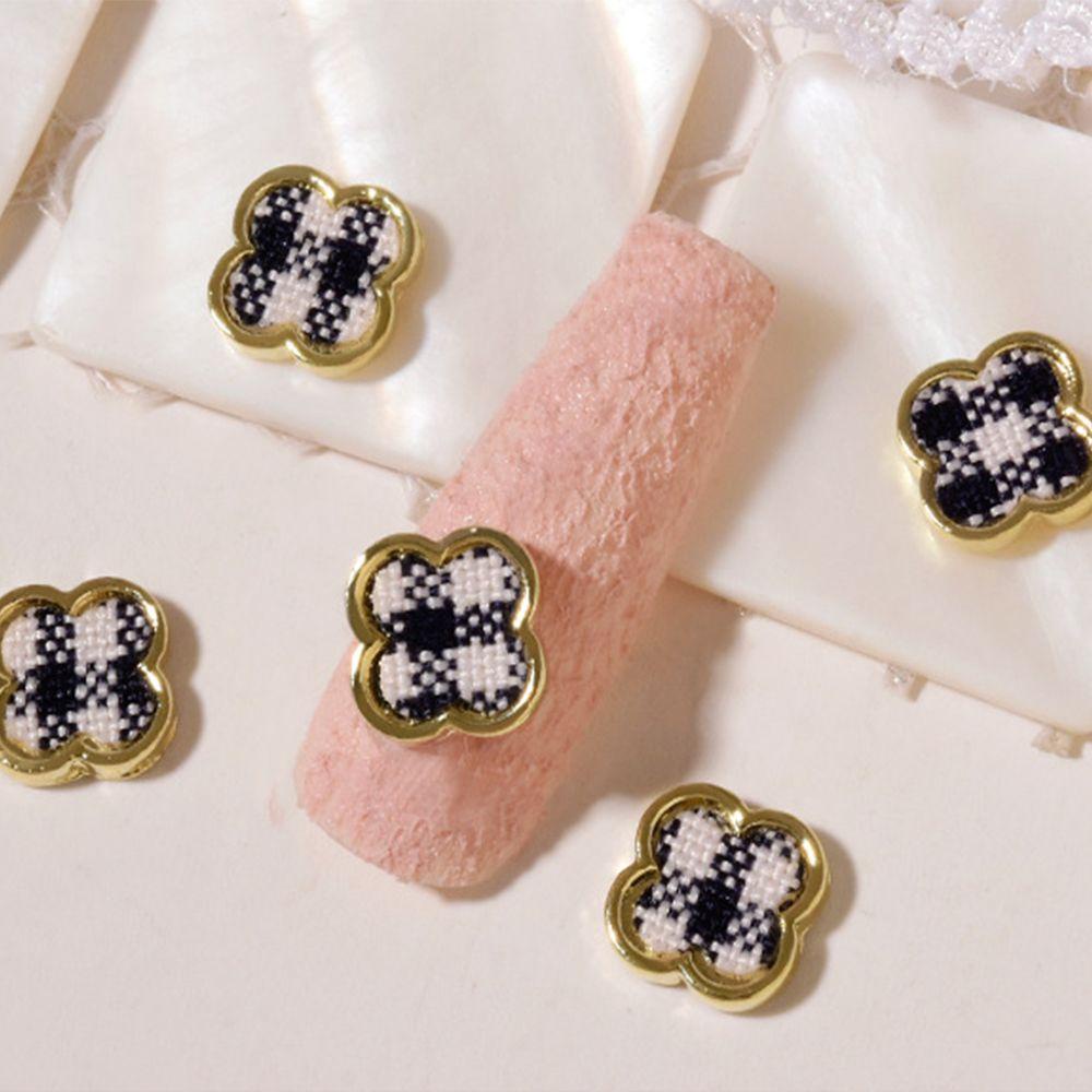 Phụ Kiện Trang Trí Móng Nghệ Thuật Hình Trái Tim Màu Đen Thời Trang DIY