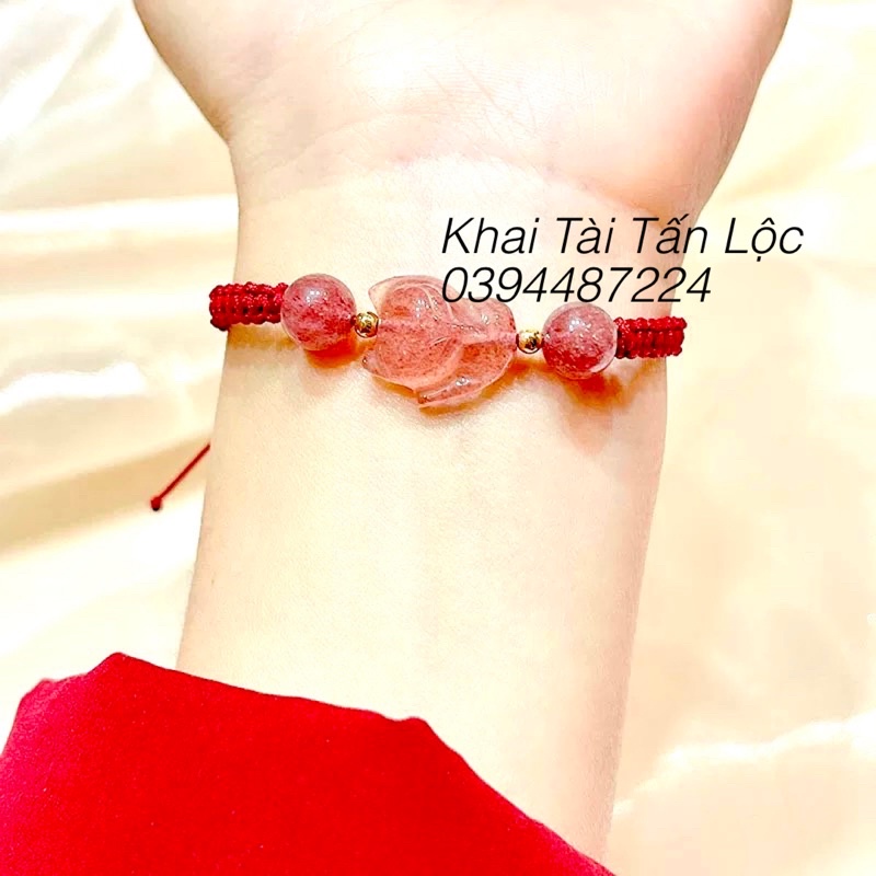 Vòng tay hồ ly chỉ đỏ đá t.anh dâu Tây tình duyên may mắn