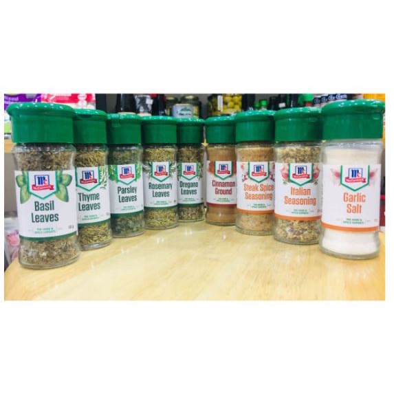 Gia vị Mccormick: húng tây, mùi tây, hương thảo oregano, thyme, parsley, cinamon, cumin, rosemary, seas