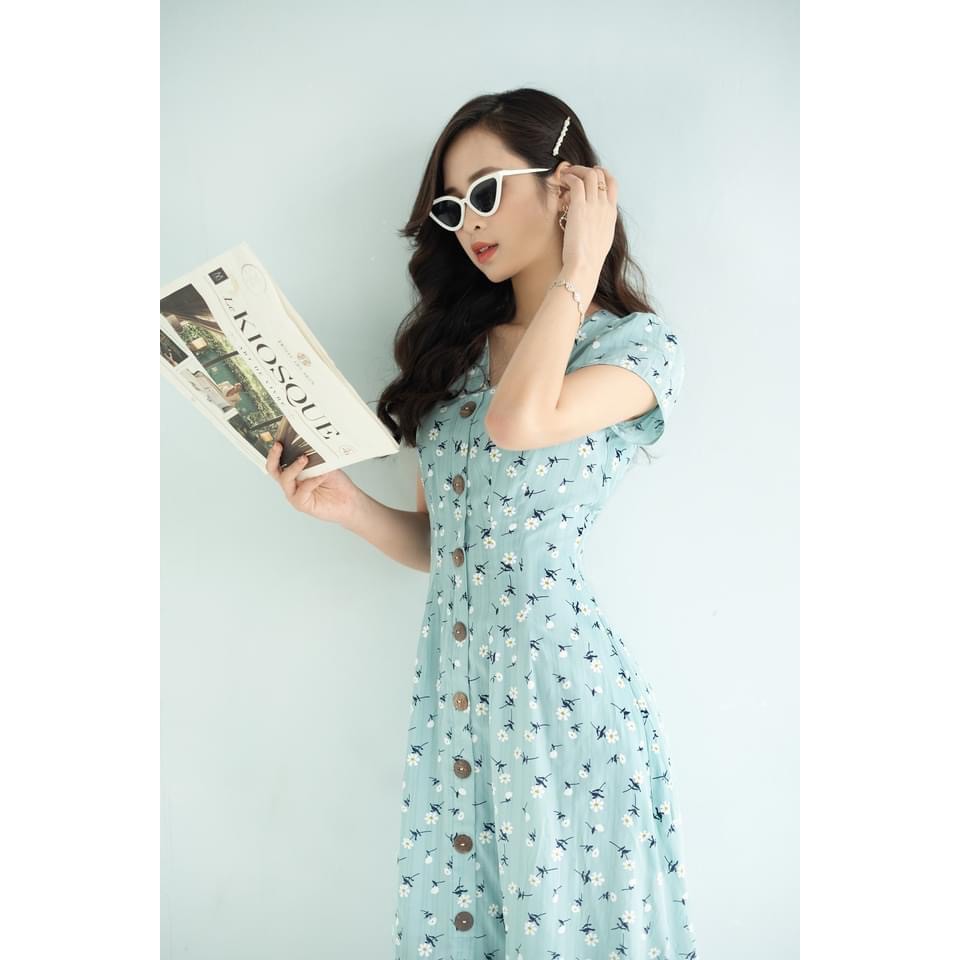 Váy đi du lịch, đi biển màu xanh dương cúc giữa họa tiết hoa đủ 4 size e-1223 | BigBuy360 - bigbuy360.vn