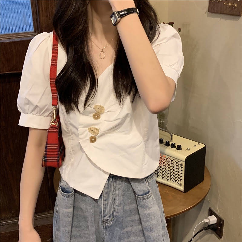 Áo croptop cách điệu tay bồng phối cúc phong cách cá tính