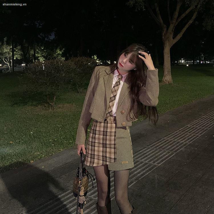 Áo/ Chân váy/ Set thời trang nữ chất lượng cao