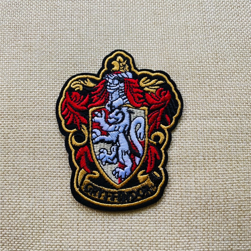 Logo thêu các nhà trong Harry Potter - Chất thêu chi tiết cực đẹp - Ủi lên áo quần cực dính dễ dàng sử dụng